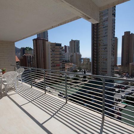 Apartamentos Niza Benidorm Luaran gambar