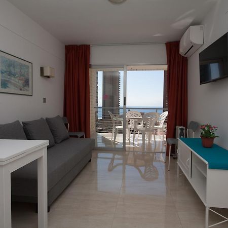 Apartamentos Niza Benidorm Luaran gambar