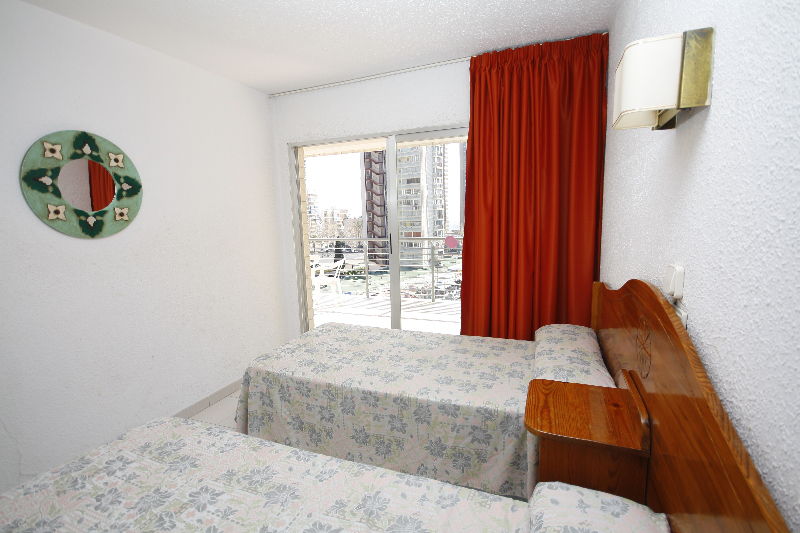 Apartamentos Niza Benidorm Luaran gambar